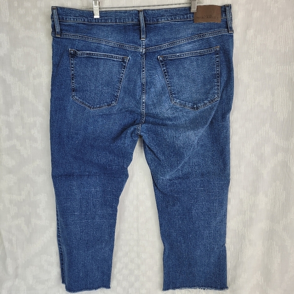 J Crew Mercantile high-rise medium wash cropped jeans with raw hem size 35 2X - Picture 2 of 10